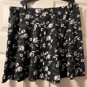 American Eagle Women’s Mini Skirt, size L